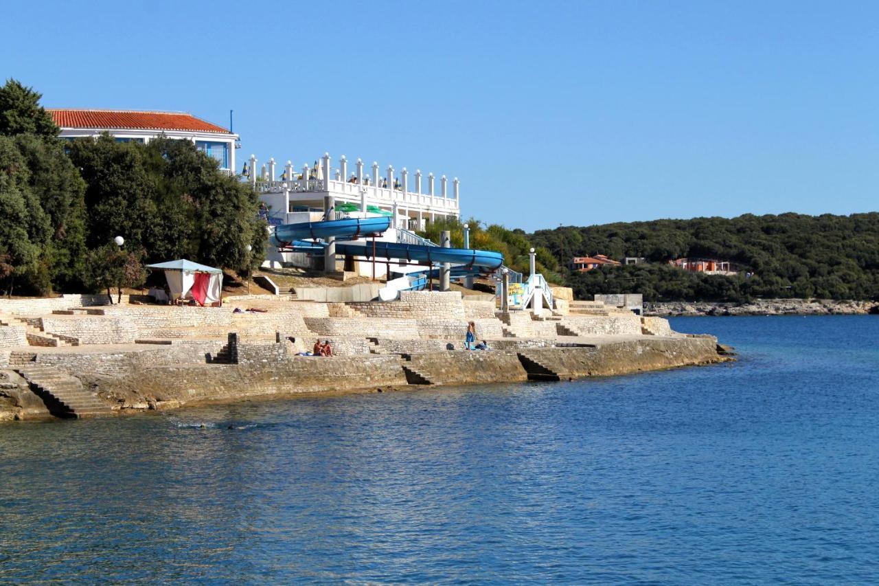 Apartments With A Parking Space Pula - 16053 Extérieur photo