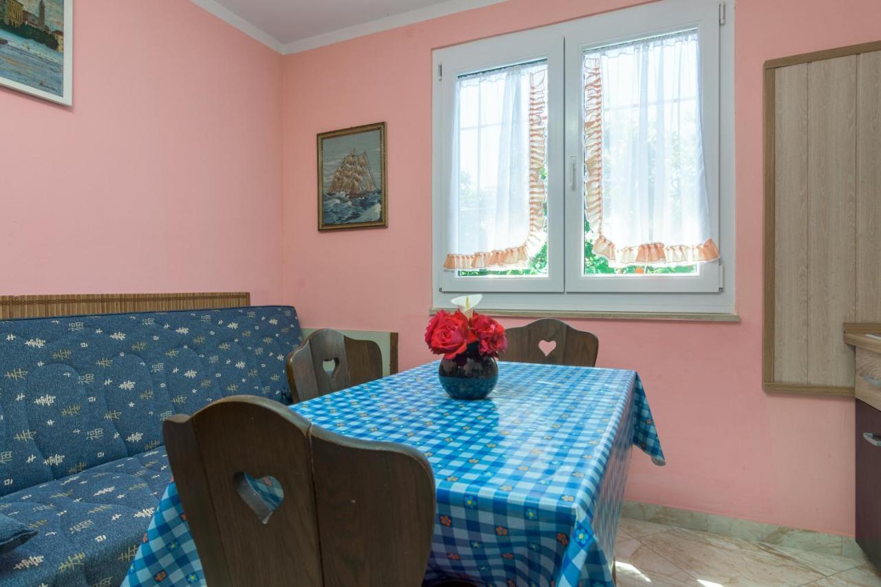Apartments With A Parking Space Pula - 16053 Extérieur photo
